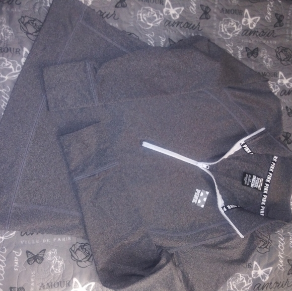 🎊🎉V.S. PINK PULLOVER🎉🎊 - Picture 4 of 5